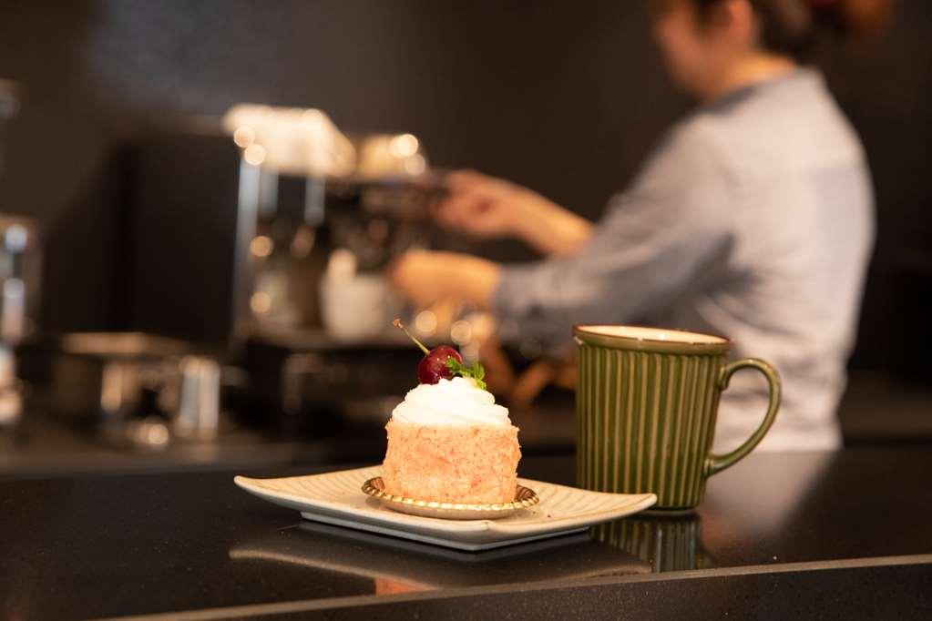 Noku Osaka Hotell Restaurang bild